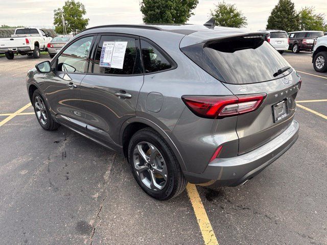 Used 2024 Ford Escape ST-Line w/ Tech Pack #1 AWD/4WD image 14