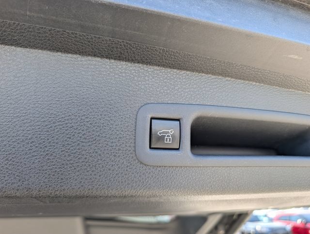 Used 2025 Toyota Sienna XLE FWD image 29