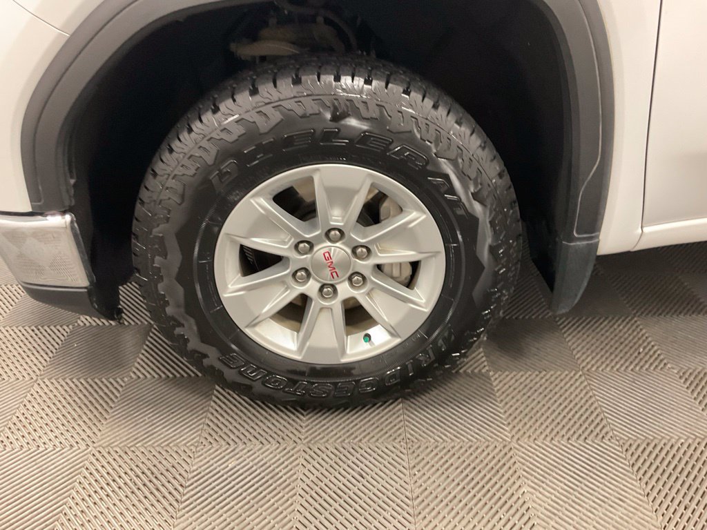 Used 2024 GMC Sierra 1500 SLE w/ Preferred Package AWD/4WD image 16