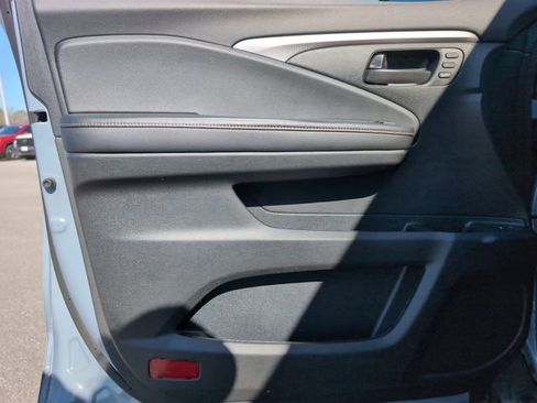 Used 2022 Honda Pilot TrailSport image 15