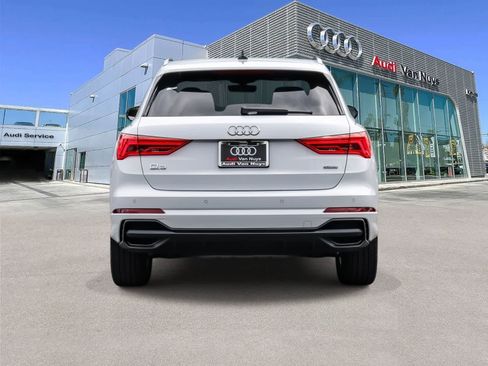 Used 2025 Audi Q3 2.0T Premium w/ Convenience Package AWD/4WD image 3