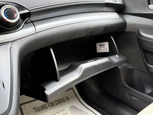 Used 2015 Honda CR-V LX image 33