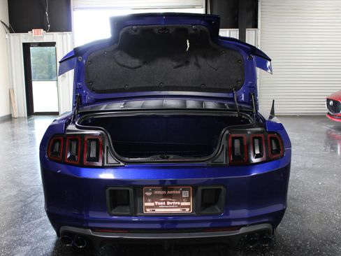 Used 2014 Ford Mustang GT RWD image 33