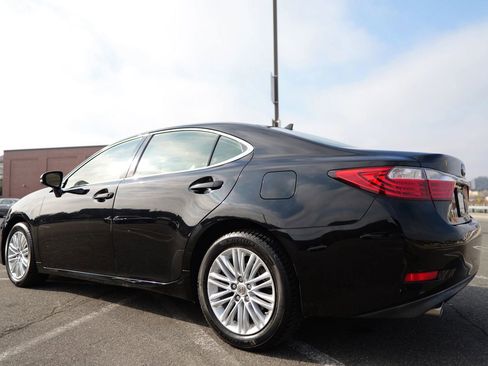 Used 2014 Lexus ES 350 w/ Luxury Package image 7
