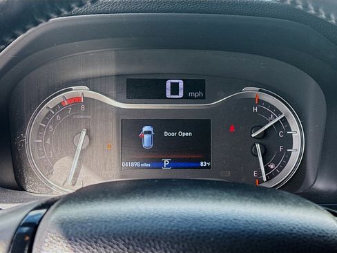 Certified 2018 Honda Pilot Touring image 11