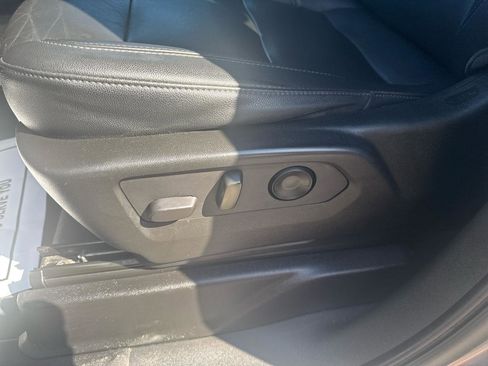 Used 2021 Chevrolet Tahoe Z71 w/ Luxury Package image 20