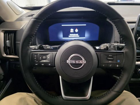 Used 2024 Nissan Pathfinder Platinum w/ Lighting Package (N92) image 41