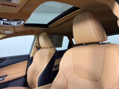 Used 2025 Lexus NX 350 AWD image 16
