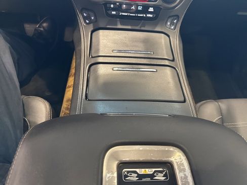 Used 2016 GMC Yukon Denali w/ Open Road Package image 32