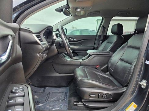 Used 2019 GMC Acadia SLT FWD image 24
