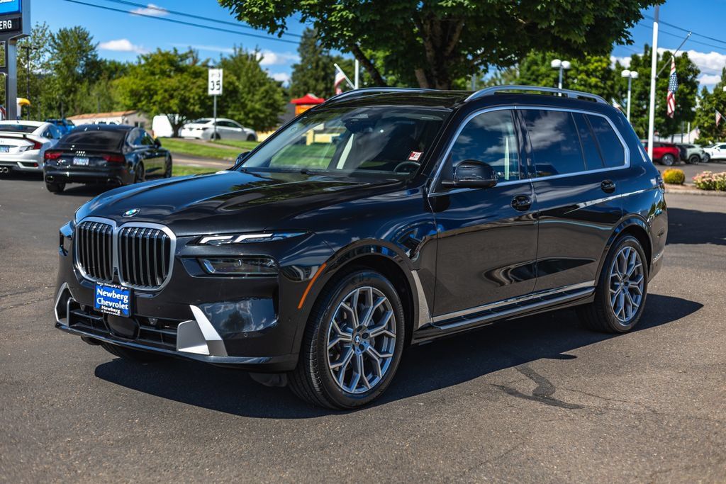 Used 2024 BMW X7 xDrive40i AWD/4WD image 5