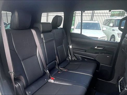 Used 2024 Lexus GX 550 AWD/4WD image 37