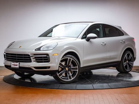Used 2022 Porsche Cayenne Platinum Edition image 1