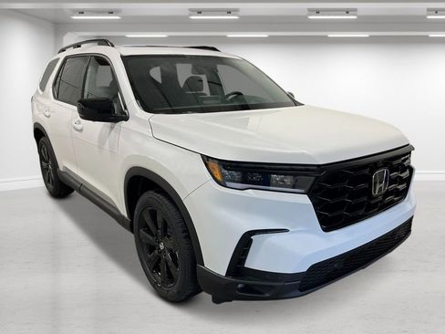 New 2025 Honda Pilot Black Edition image 11