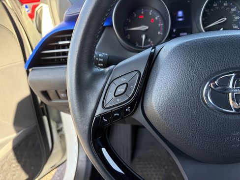 Used 2020 Toyota C-HR XLE FWD image 25