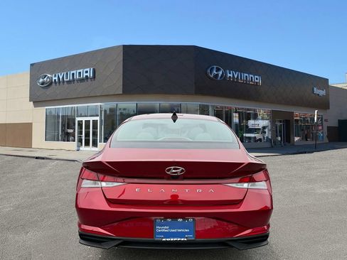 Certified 2023 Hyundai Elantra SEL w/ Convenience Package FWD image 5