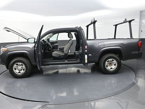 Used 2022 Toyota Tacoma SR image 28