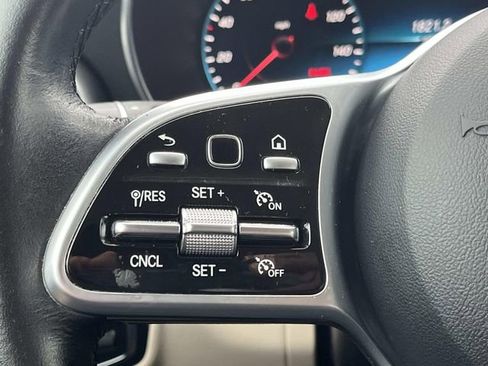 Used 2022 Mercedes-Benz GLC 300 image 28