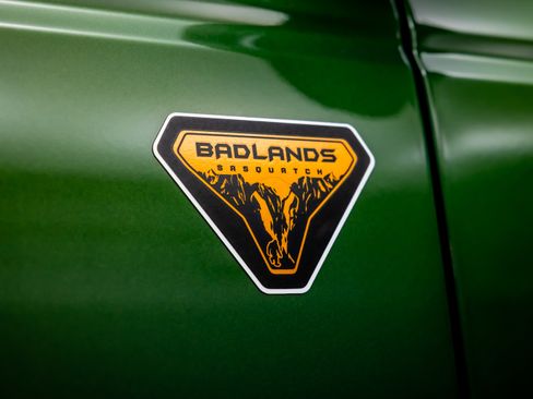 Used 2024 Ford Bronco Badlands AWD/4WD image 14