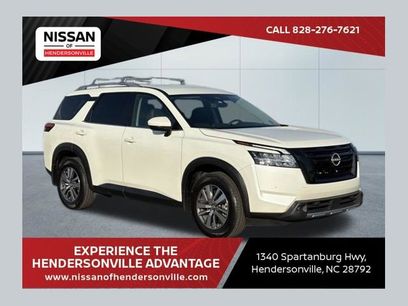 Used 2023 Nissan Pathfinder SL w/ Lighting Package (N92)