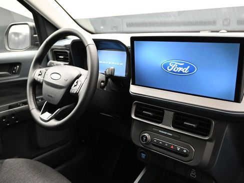 New 2025 Ford Maverick XLT w/ XLT Luxury Package AWD/4WD image 15