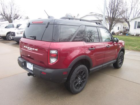 Used 2025 Ford Bronco Sport Badlands image 6