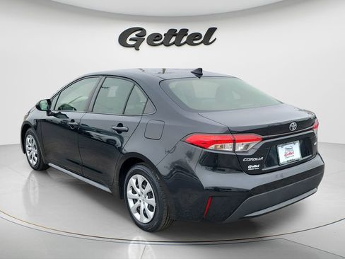 Used 2022 Toyota Corolla LE image 6