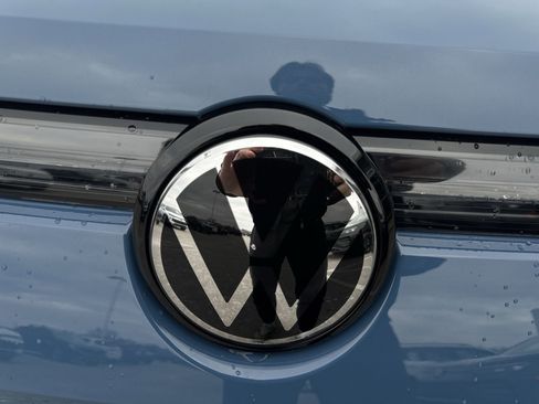 New 2026 Volkswagen Tiguan SE image 32