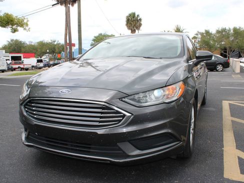 Used 2017 Ford Fusion S FWD image 19