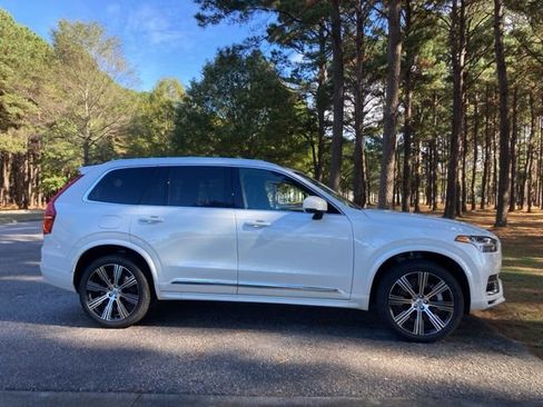 New 2025 Volvo XC90 T8 Ultra w/ Protection Package Premier image 2
