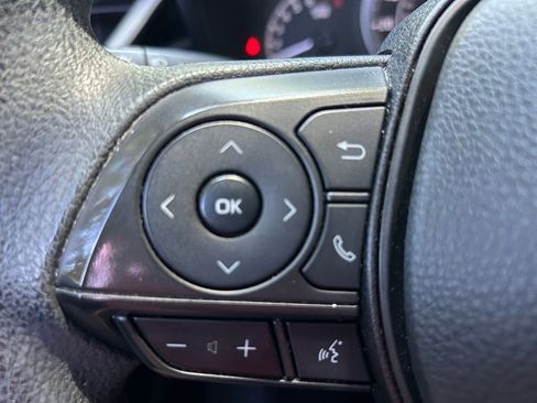 Used 2021 Toyota Corolla LE FWD image 19