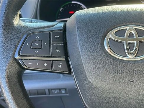 Certified 2023 Toyota Sienna LE image 12