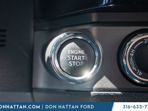 Used 2018 Toyota Tacoma TRD Sport AWD/4WD image 13