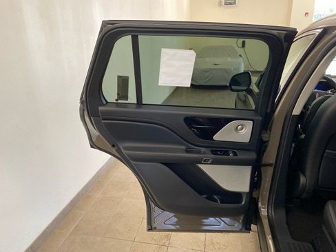 New 2025 Lincoln Aviator Reserve w/ Equipment Group 201A image 8