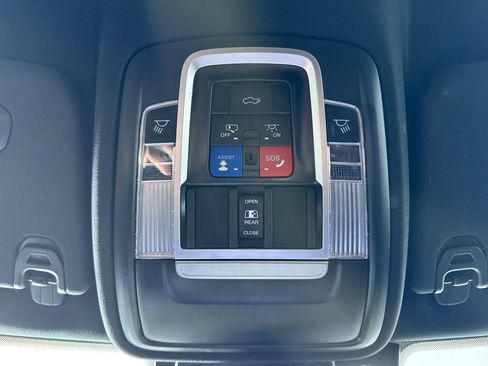 Used 2023 RAM 1500 Limited AWD/4WD image 35
