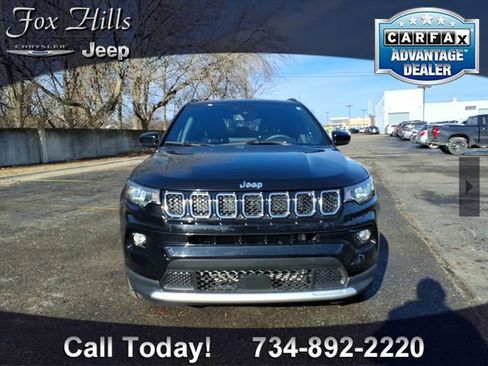 Used 2023 Jeep Compass Limited AWD/4WD image 2