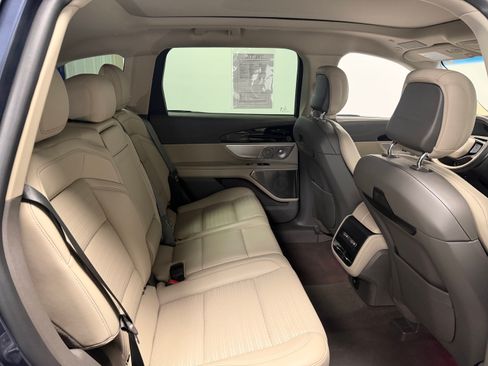 Used 2024 Lincoln Nautilus Reserve w/ Equipment Group 203A AWD/4WD image 23