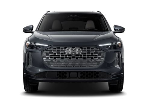 Certified 2025 Audi Q5 Premium Plus w/ Premium Plus AWD/4WD image 4