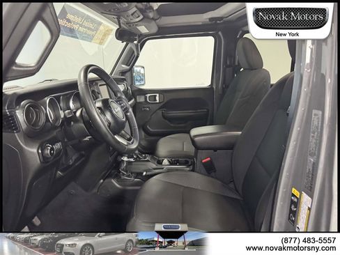 Used 2021 Jeep Wrangler Unlimited Sport image 12