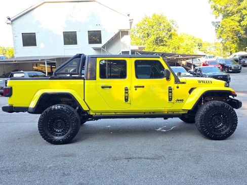 Used 2023 Jeep Gladiator Sport AWD/4WD image 8