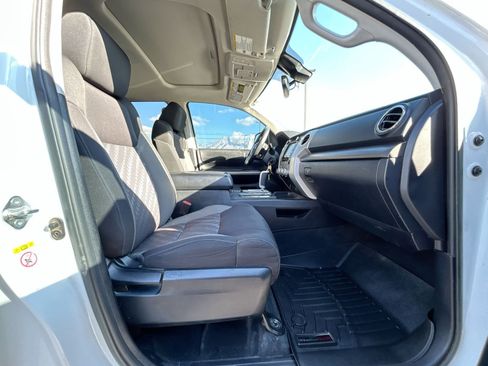 Used 2018 Toyota Tundra SR5 image 28