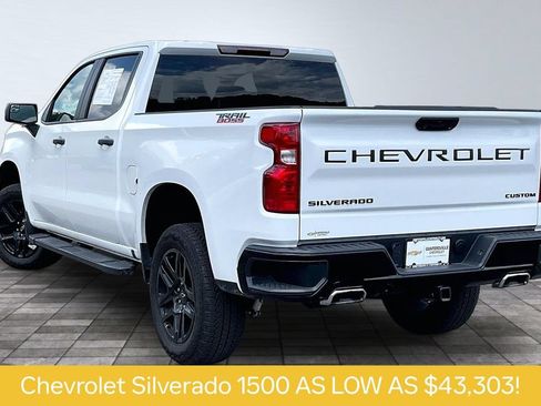 Used 2025 Chevrolet Silverado 1500 Custom Trail Boss w/ LPO, Dark Essentials Package AWD/4WD image 13
