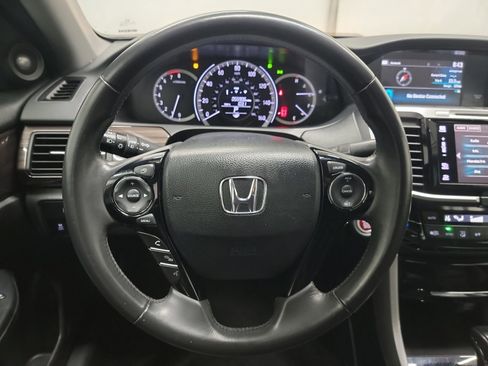 Used 2017 Honda Accord EX-L image 19