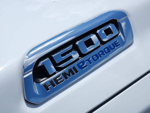 Used 2024 RAM 1500 Laramie AWD/4WD image 13