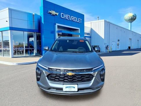 New 2026 Chevrolet Trax LT w/ Driver Confidence Package image 9