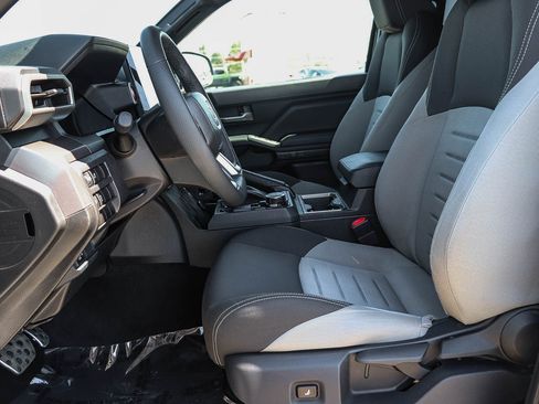 Certified 2025 Toyota Tacoma TRD Sport AWD/4WD image 17