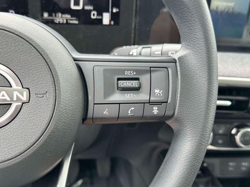 Used 2025 Nissan Kicks SV w/ SV Premium Package AWD/4WD image 19