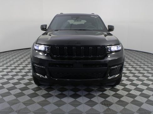 New 2025 Jeep Grand Cherokee L Limited w/ Black Appearance Package image 30