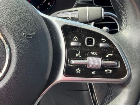 Used 2022 Mercedes-Benz GLC 300 4MATIC image 25