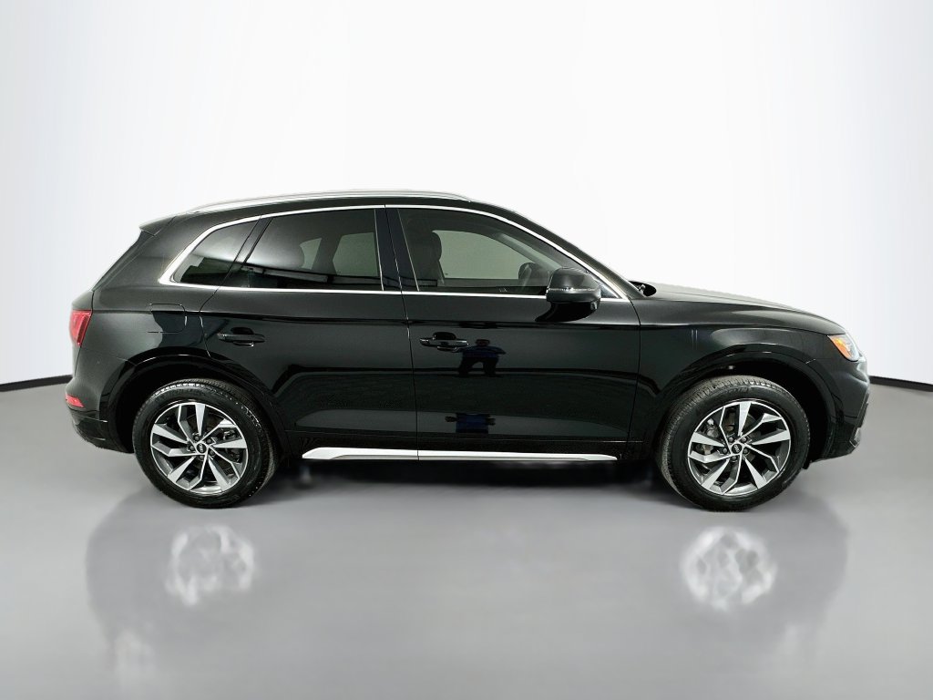 Used 2021 Audi Q5 2.0T Premium Plus w/ Premium Plus Package AWD/4WD image 4